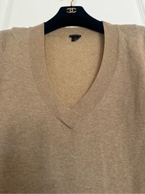 Club Monaco Women's V-Neck Sweater in Camel Beige